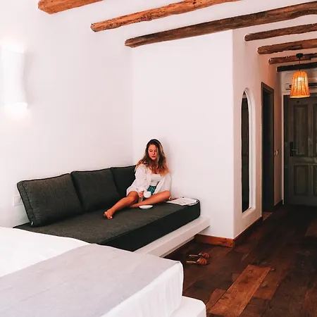 Flamingo Luxury-pet Friendly Hotel *